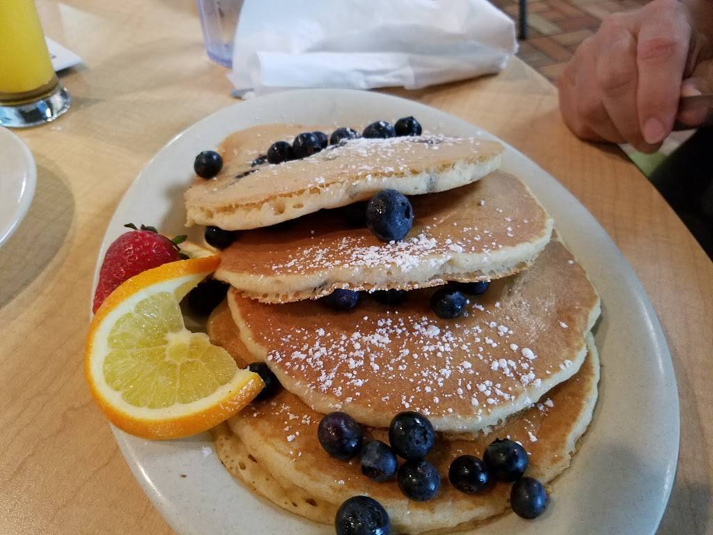 Stacks Pancakes of Hilton Head | restaurant | 2 Regency Pkwy, Hilton Head Island, SC 29928, USA | 8433413347 OR +1 843-341-3347