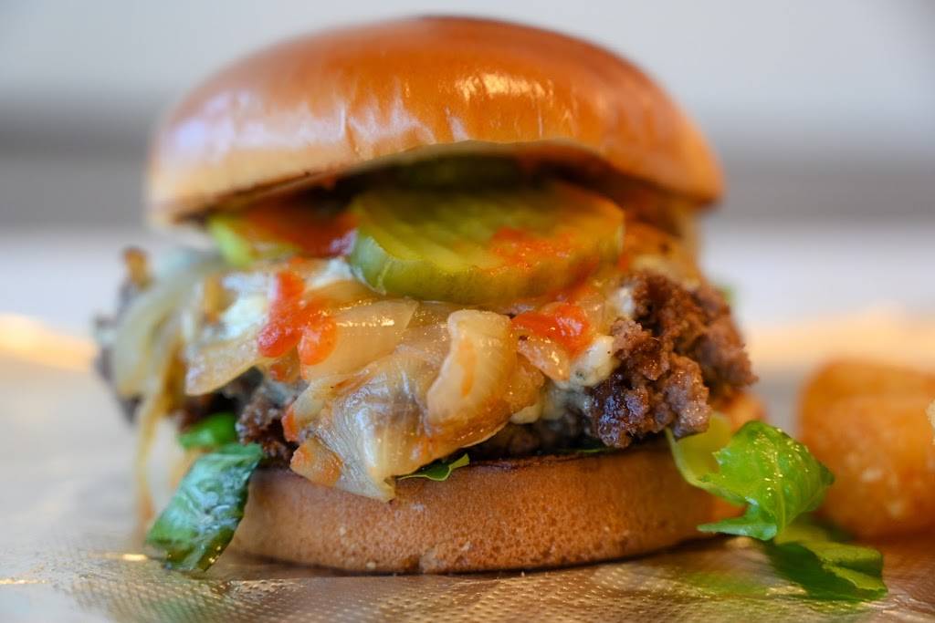 TwinsBurgers | restaurant | 8870 Darrow Rd, Twinsburg, OH 44087, USA | 3304053663 OR +1 330-405-3663