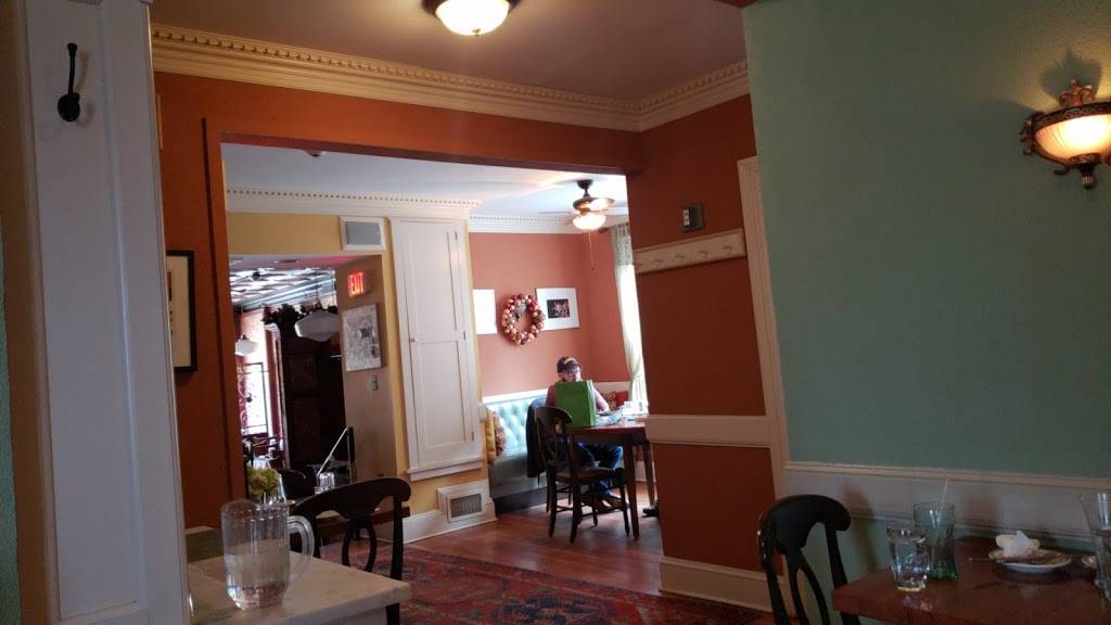 Trinity Restaurant | restaurant | 243 Zion St, Hartford, CT 06106, USA | 8607289822 OR +1 860-728-9822