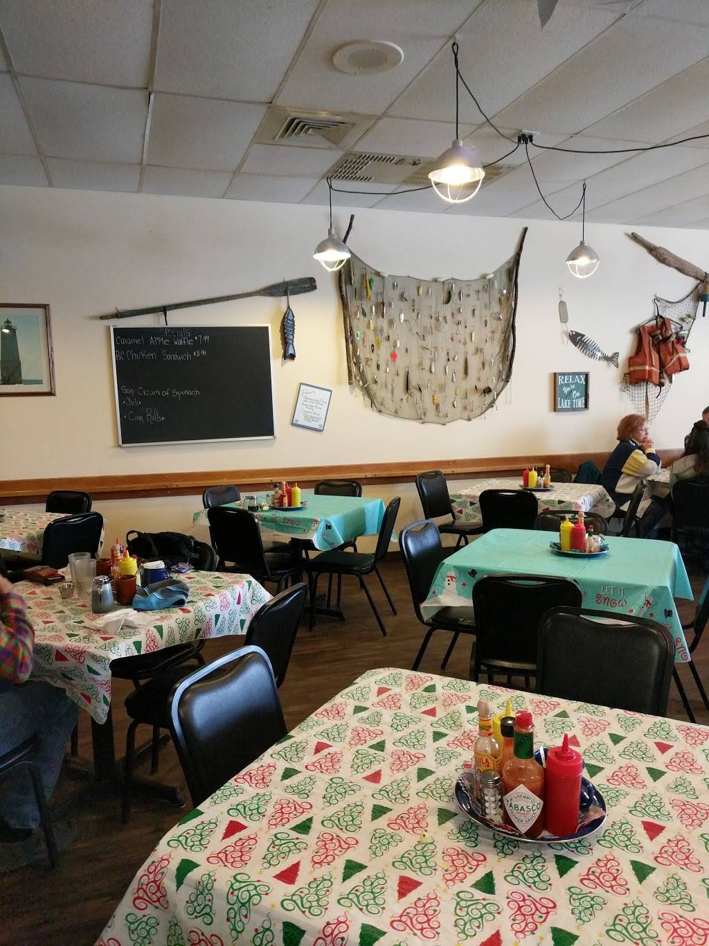 Crystal Cafe | restaurant | 1681 Benzie Hwy, Benzonia, MI 49616, USA | 2313834395 OR +1 231-383-4395