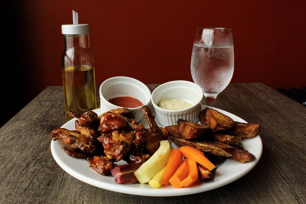 Salto Restaurant & Bar | restaurant | 1138 Davenport Rd, Toronto, ON M6G 2C6, Canada | 4166533077 OR +1 416-653-3077