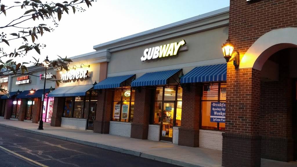 Subway | restaurant | 4553 Duke St, Alexandria, VA 22304, USA | 7033701200 OR +1 703-370-1200