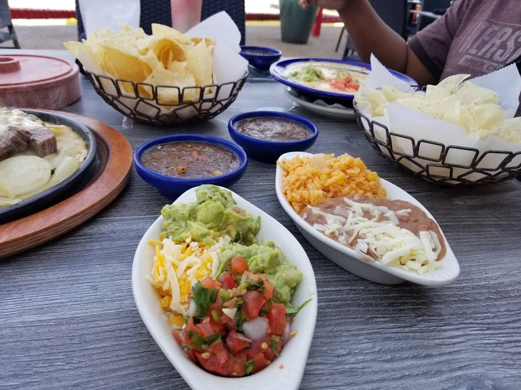 La Hacienda Ranch | restaurant | 17390 Preston Rd #100, Dallas, TX 75252, USA | 9722482424 OR +1 972-248-2424