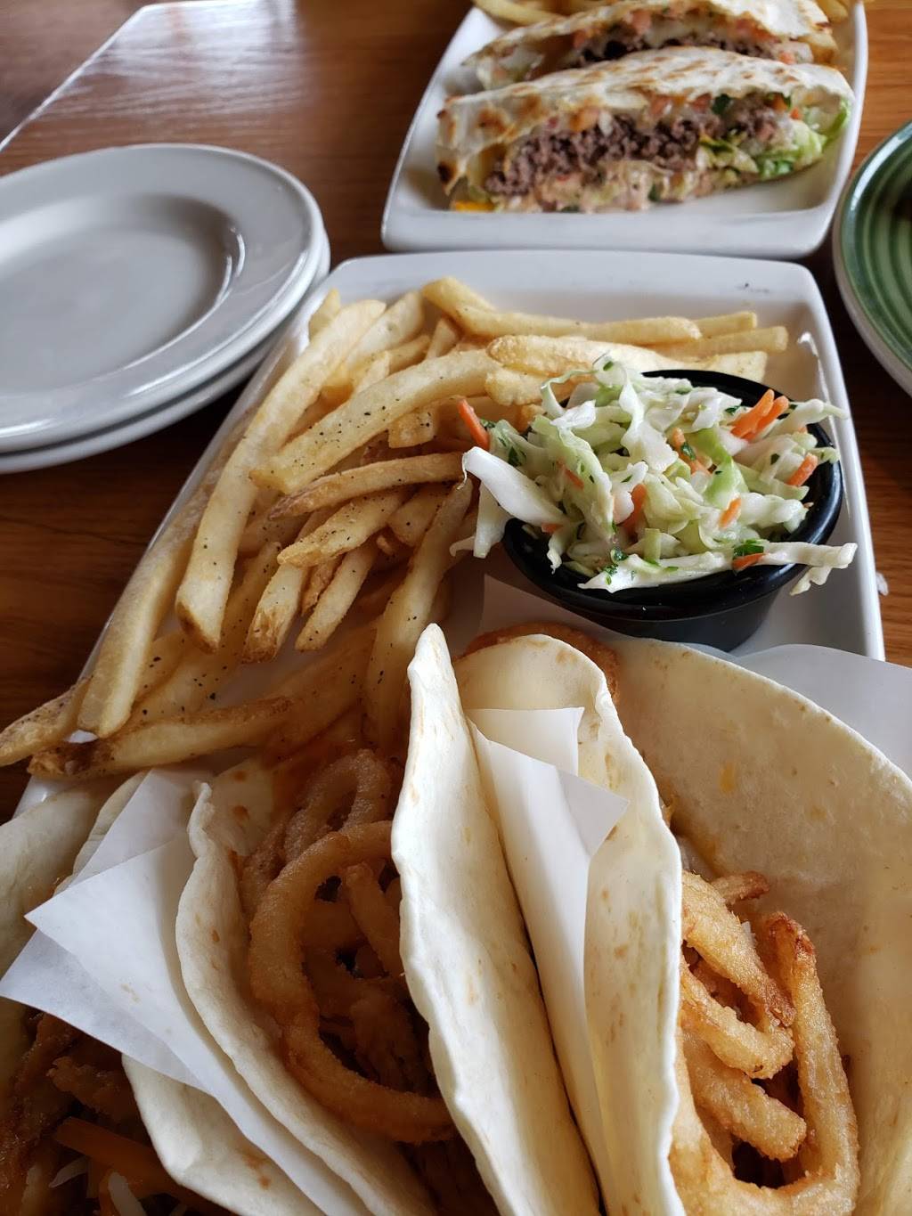 Applebees Grill + Bar | restaurant | 6845 E State St, Rockford, IL 61108, USA | 8152268818 OR +1 815-226-8818