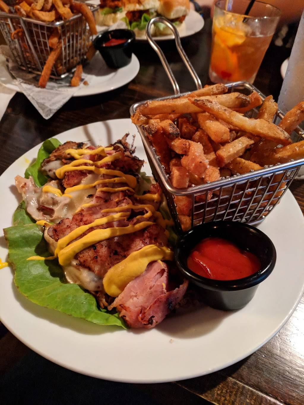 Gerards 1907 Tavern | restaurant | 935 College St, Bowling Green, KY 42101, USA | 2709048133 OR +1 270-904-8133