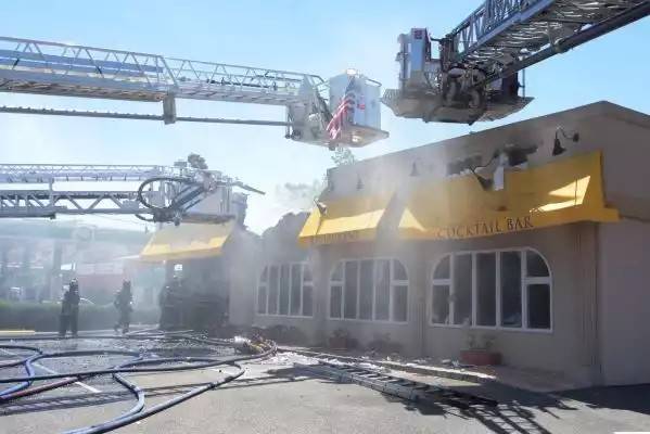 Luigis | restaurant | 400 S Oyster Bay Rd B, Hicksville, NY 11801, USA | 5169327450 OR +1 516-932-7450