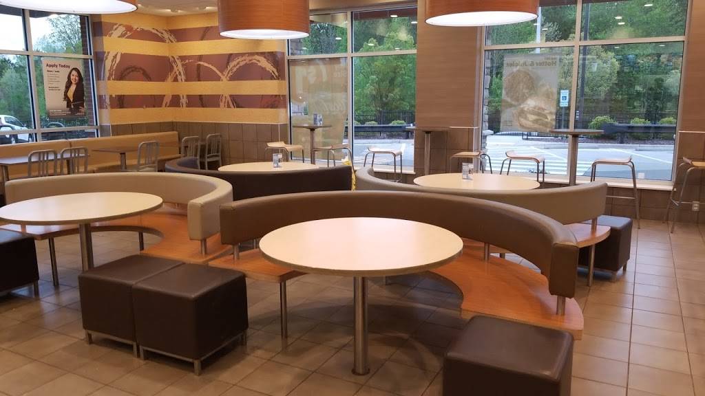 McDonalds | cafe | 4980 Cary Glen Blvd, Cary, NC 27519, USA | 9194629904 OR +1 919-462-9904