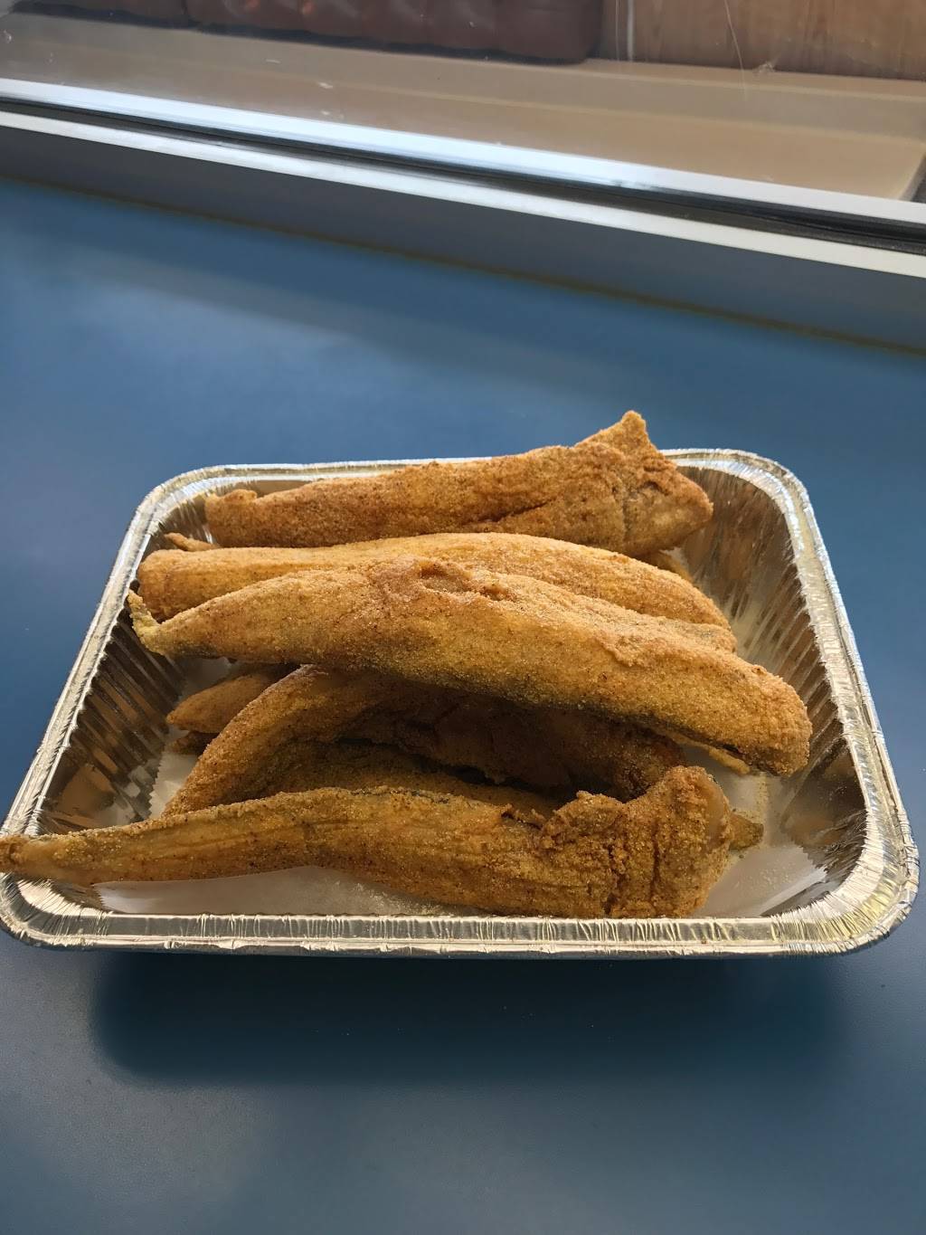 Da Catch Fish & Chicken | restaurant | 2904 W State St, Rockford, IL 61102, USA | 8159670483 OR +1 815-967-0483