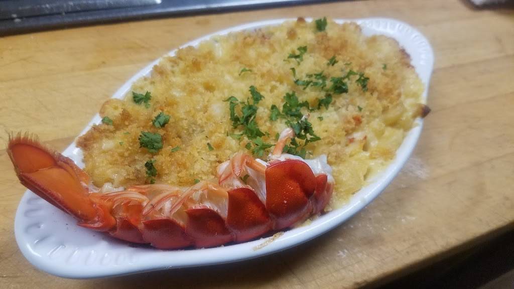 Buckys Grille | restaurant | 676 Stewart Creek Rd, Lehighton, PA 18235, USA | 5703864471 OR +1 570-386-4471