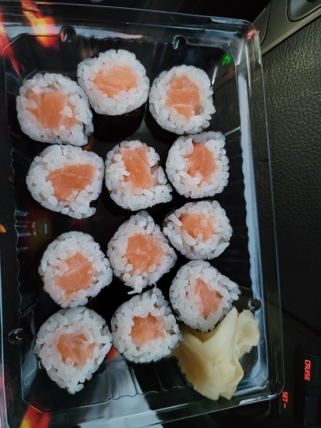 Oishi Asian Fusion | Ramen| Sushi| Tea | cafe | 1492 Tiny Town Rd Ste A, Clarksville, TN 37042, USA | 2706406097 OR +1 270-640-6097