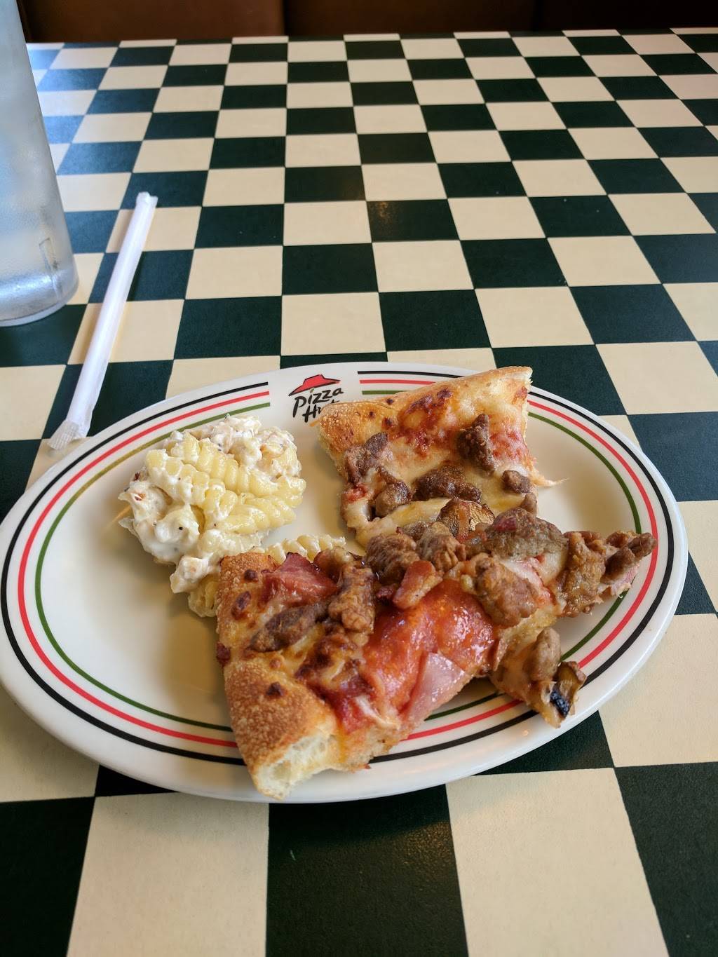 Pizza Hut | meal takeaway | 550 E Main St, Hohenwald, TN 38462, USA | 9317962500 OR +1 931-796-2500