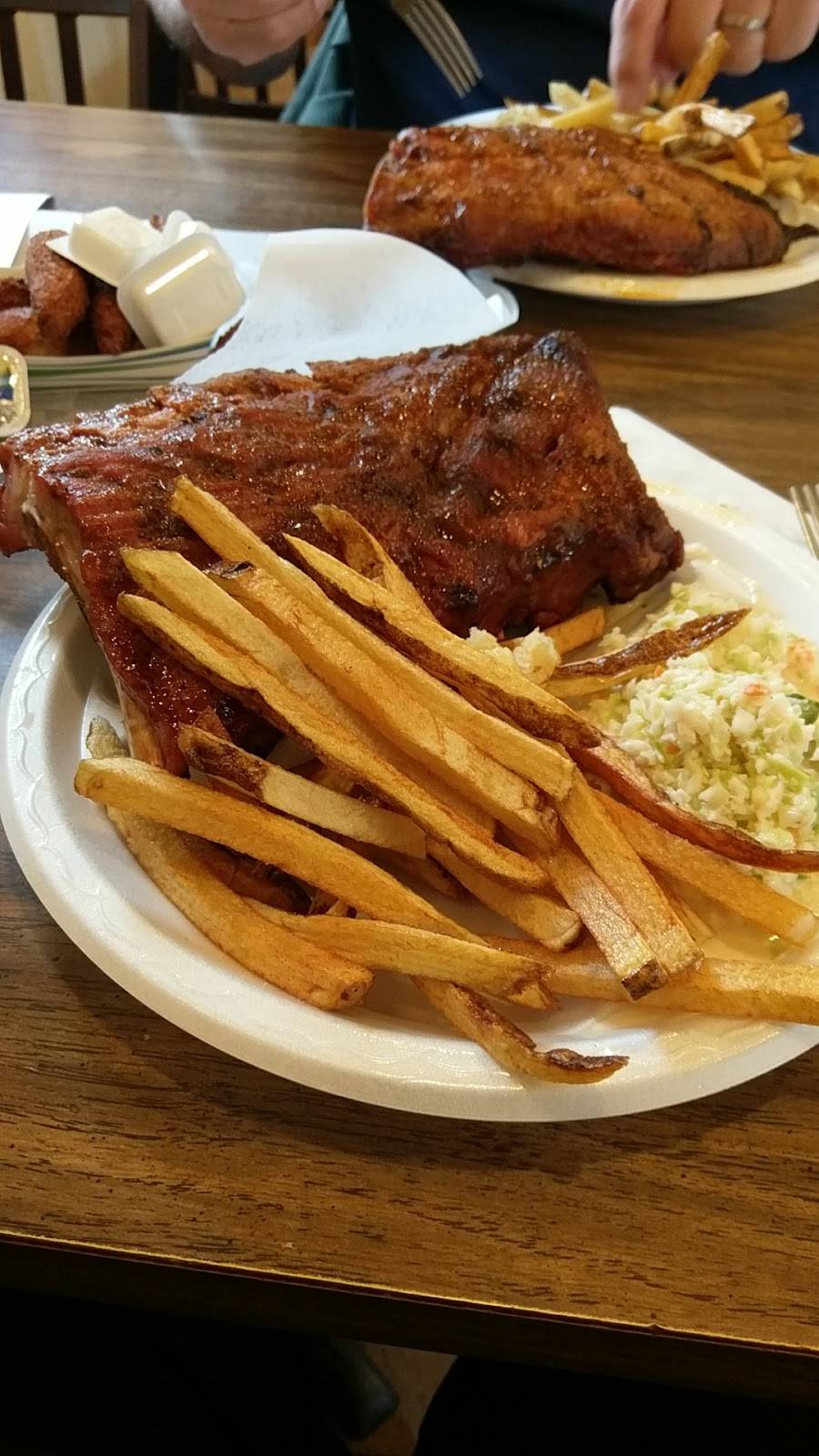 Pecks Bar B Que | restaurant | 477 Lee Jackson Hwy, Staunton, VA 24401, USA | 5408864647 OR +1 540-886-4647