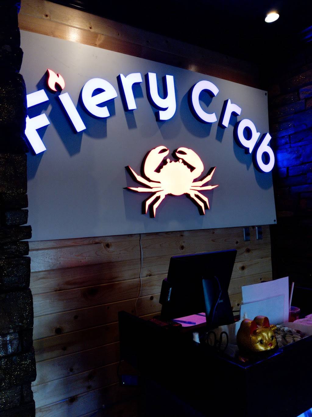 Fiery Crab Juicy Seafood | restaurant | 4951 Centre Pointe Dr, North Charleston, SC 29418, USA | 8438184679 OR +1 843-818-4679