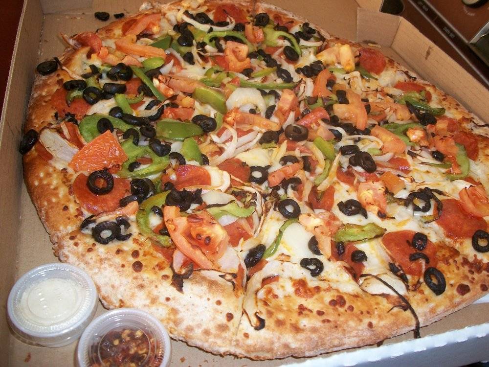 Red Runner Pizza | restaurant | 2210 El Camino Ave, Sacramento, CA 95821, USA | 9169223122 OR +1 916-922-3122