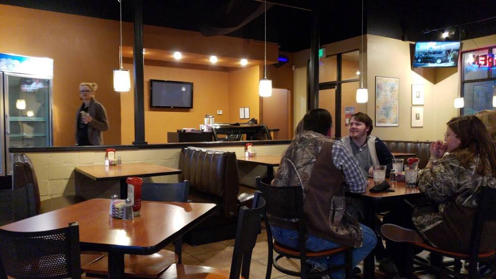 Bistro On The Ridge | restaurant | 914 Southwest Dr, Jonesboro, AR 72401, USA | 8702686780 OR +1 870-268-6780