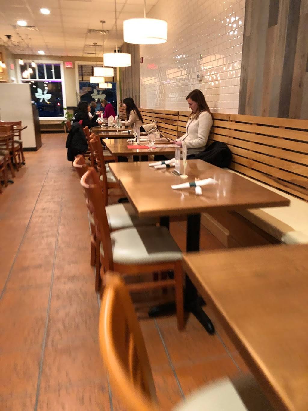 Thai Kitchen | restaurant | 5653 Stone Rd, Centreville, VA 20120, USA | 5716555963 OR +1 571-655-5963