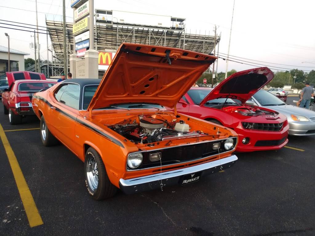 American Deli Tallassee | restaurant | 427 Gilmer Ave, Tallassee, AL 36078, USA | 3349914585 OR +1 334-991-4585