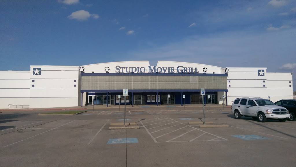 Studio Movie Grill Lewisville | restaurant | 1600 S Stemmons Fwy, Lewisville, TX 75067, USA | 4694058524 OR +1 469-405-8524