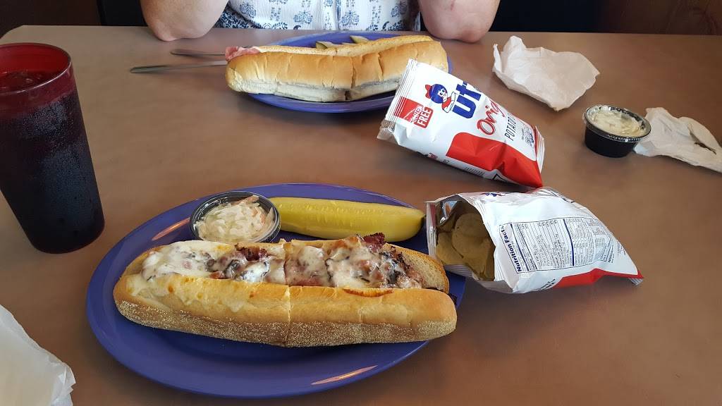 Pats Pizza | restaurant | 85 Center St, Auburn, ME 04210, USA | 2077848221 OR +1 207-784-8221