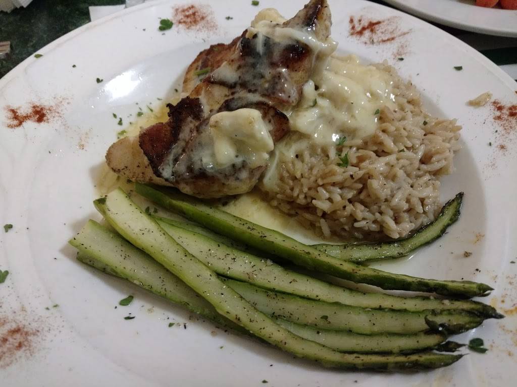 Rocco & Annas Ristorante | restaurant | 302 Main St, Parkesburg, PA 19365, USA | 6108573751 OR +1 610-857-3751