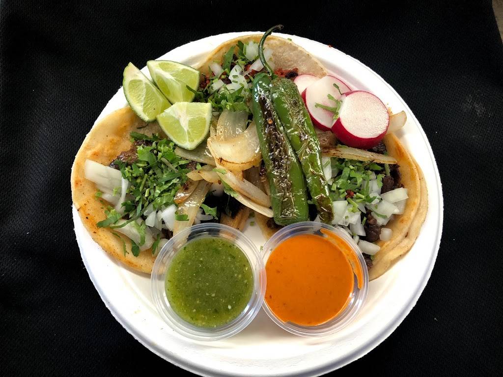 Tacos el pollo y el pollito | restaurant | 5270 Monterey Rd, San Jose, CA 95111, USA | 4085092940 OR +1 408-509-2940