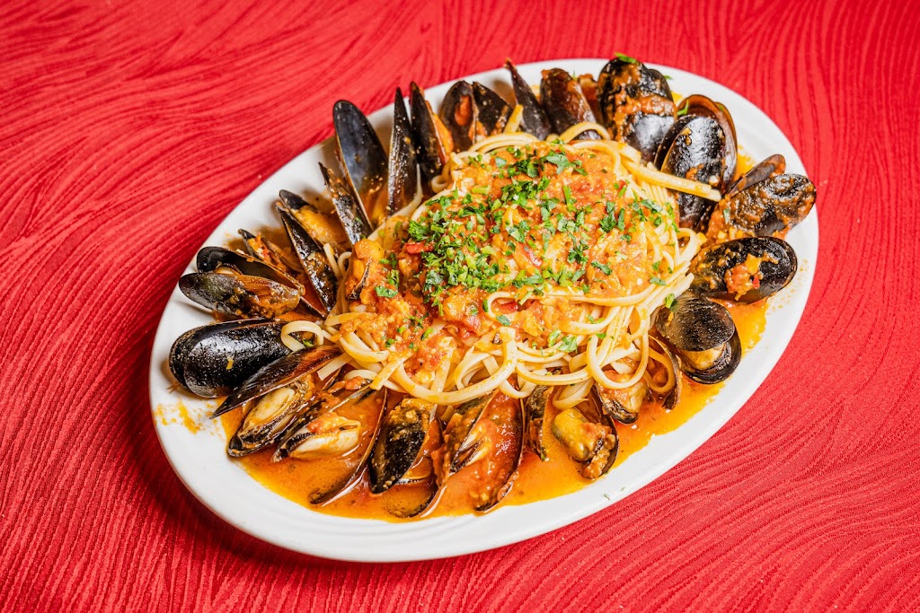 Dominicks Italian Restaurant & Deli | restaurant | 8621 Auburn Folsom Rd, Granite Bay, CA 95746, USA | 9167863355 OR +1 916-786-3355