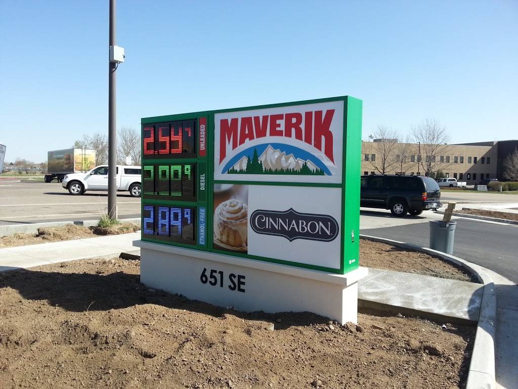 Maverik | restaurant | 651 Frontage Rd, Fort Collins, CO 80524, USA | 9704932627 OR +1 970-493-2627