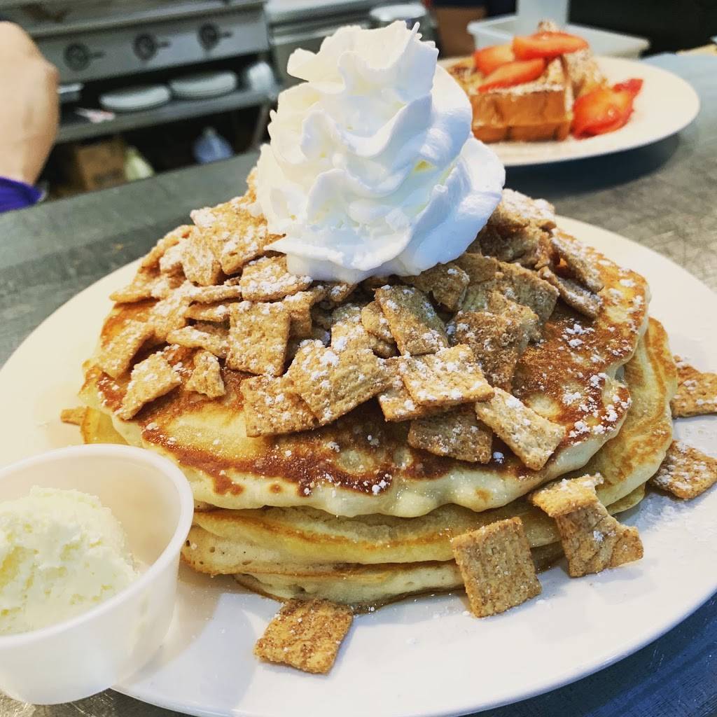 @ The Diner | restaurant | Lake Cay Place, Commons, 9938 Universal Blvd #140, Orlando, FL 32819, USA | 4072377687 OR +1 407-237-7687