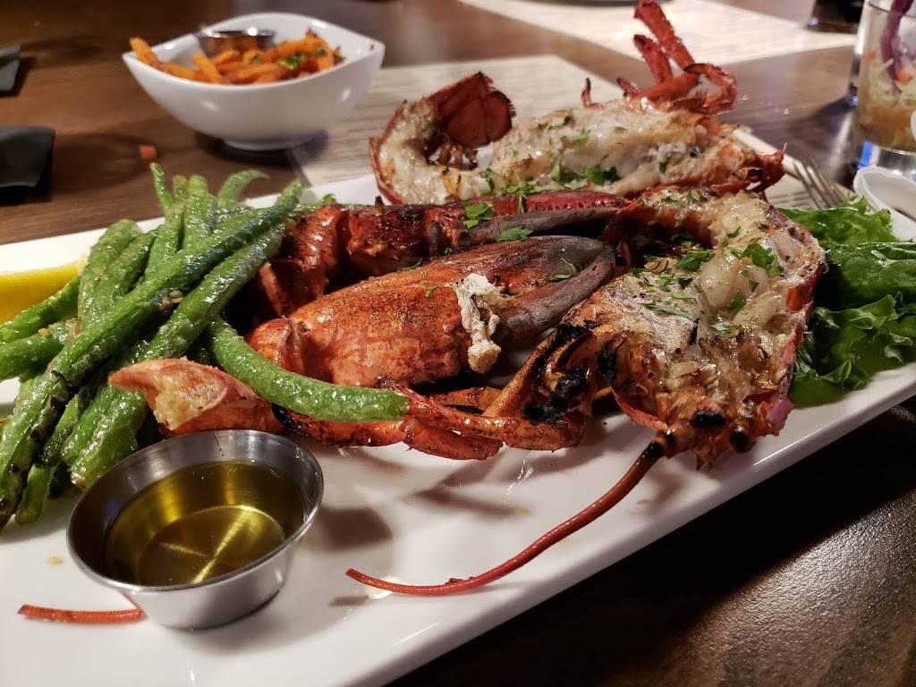 EMC Seafood & Raw Bar | restaurant | 24300 Town Center Dr #110, Valencia, CA 91355, USA | 6612889988 OR +1 661-288-9988