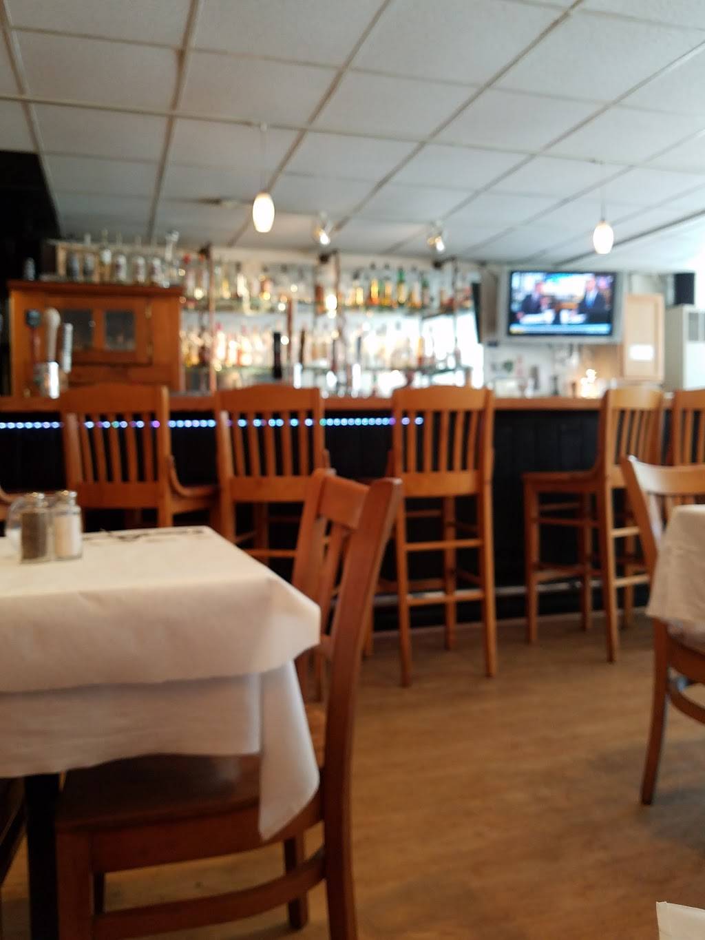 J22 Tap and Table | restaurant | 22 Narragansett Ave, Jamestown, RI 02835, USA | 4014233709 OR +1 401-423-3709