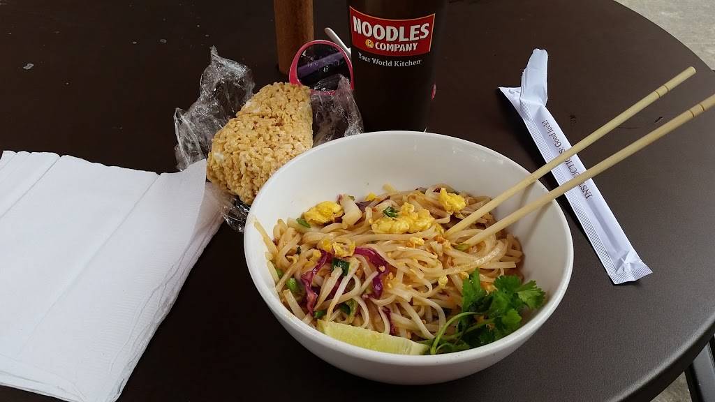 Noodles and Company | restaurant | 4280 E Towne Blvd, Madison, WI 53704, USA | 6082444000 OR +1 608-244-4000