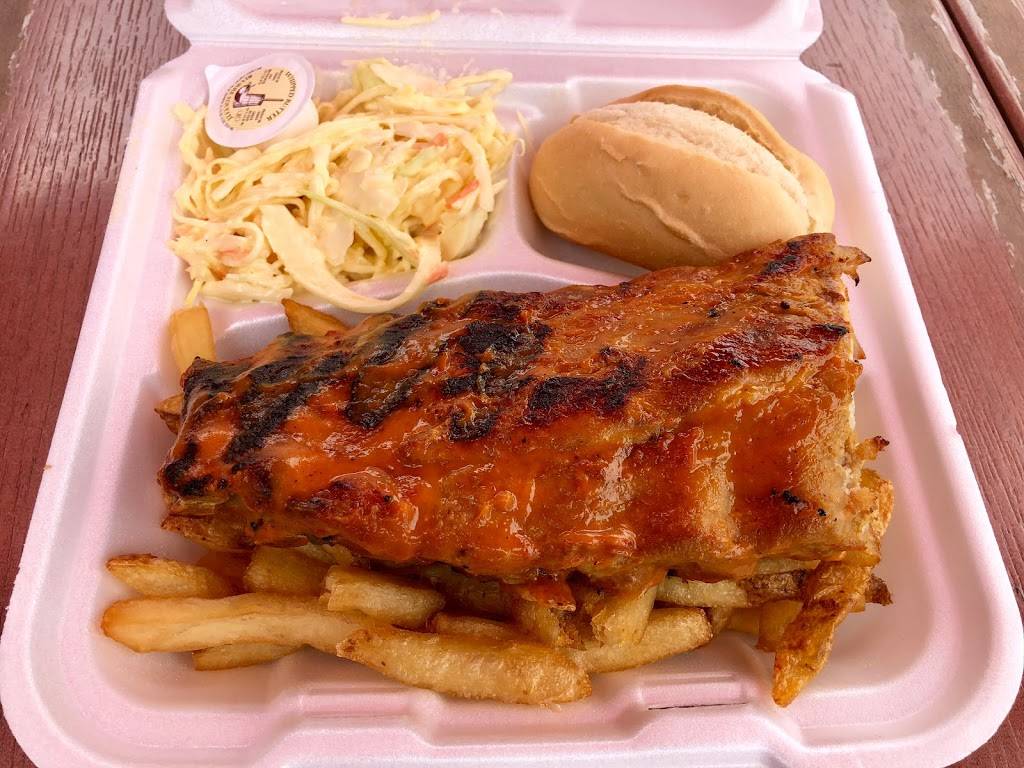 Willies | restaurant | 6 St George St, Port Dover, ON N0A 1N0, Canada | 5195833687 OR +1 519-583-3687