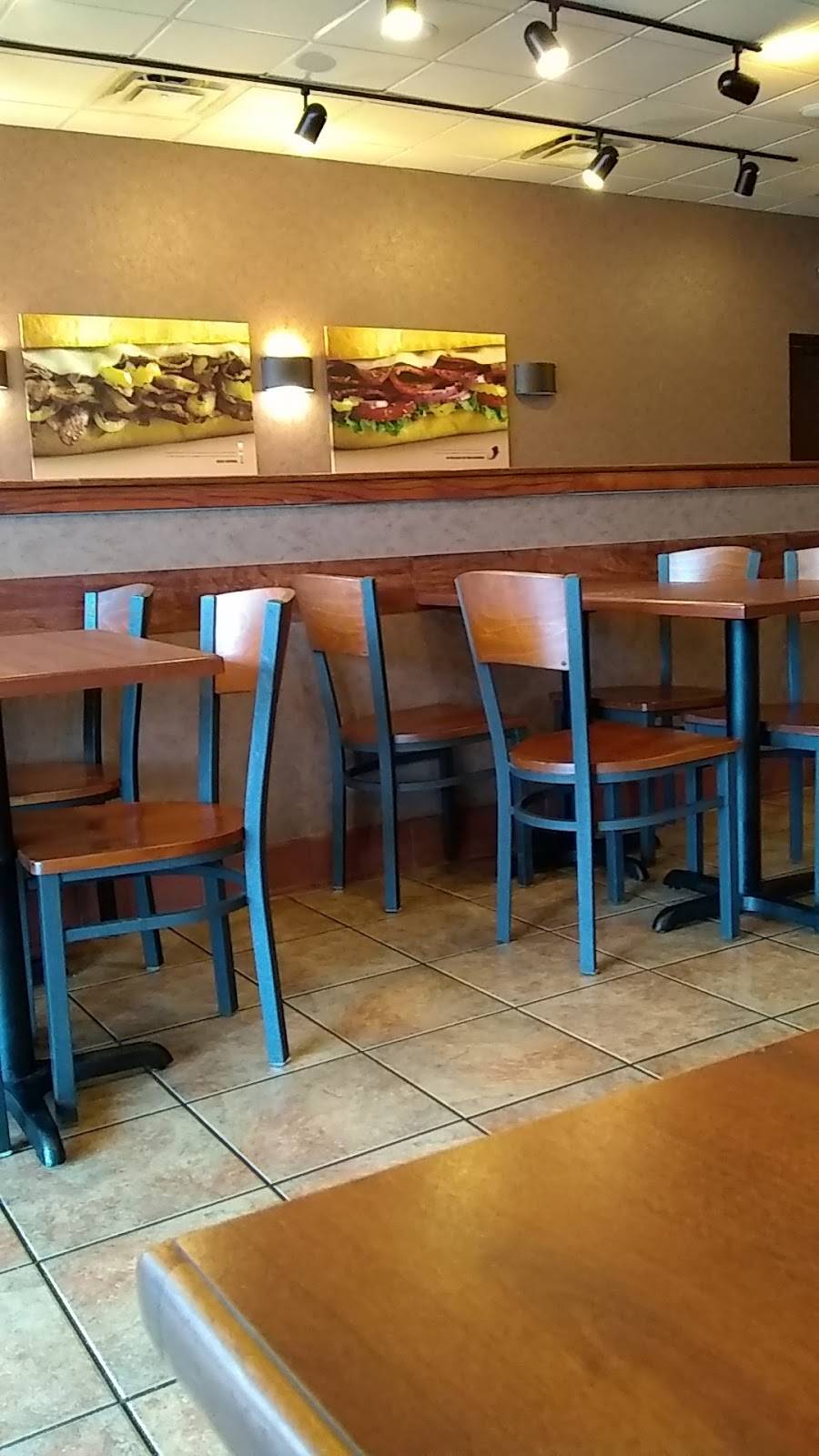 Penn Station East Coast Subs | meal takeaway | 7025 Kingston Pike, Knoxville, TN 37919, USA | 8655250000 OR +1 865-525-0000