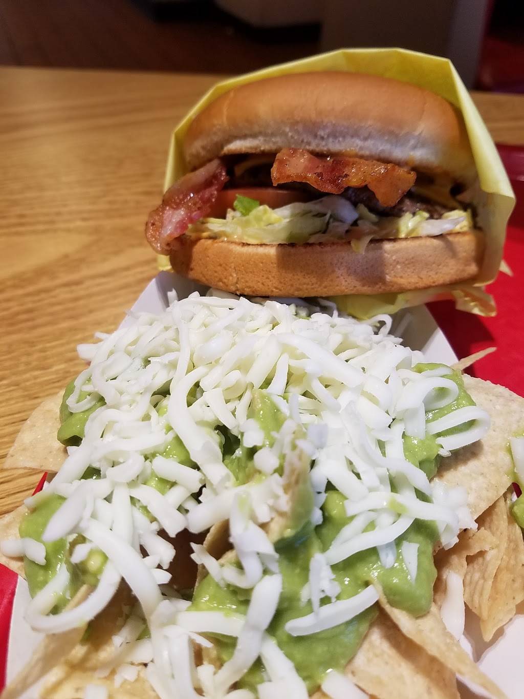 Rubis Grill and Frosty Freeze | restaurant | 3121, 11401 Washington Blvd, Whittier, CA 90606, USA | 5626991470 OR +1 562-699-1470