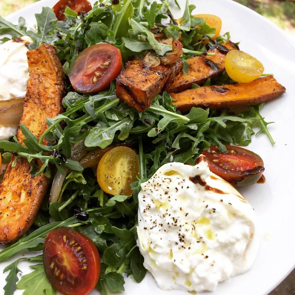 RaR Bar | restaurant | 30-01 35th Ave, Long Island City, NY 11106, USA | 7187299009 OR +1 718-729-9009