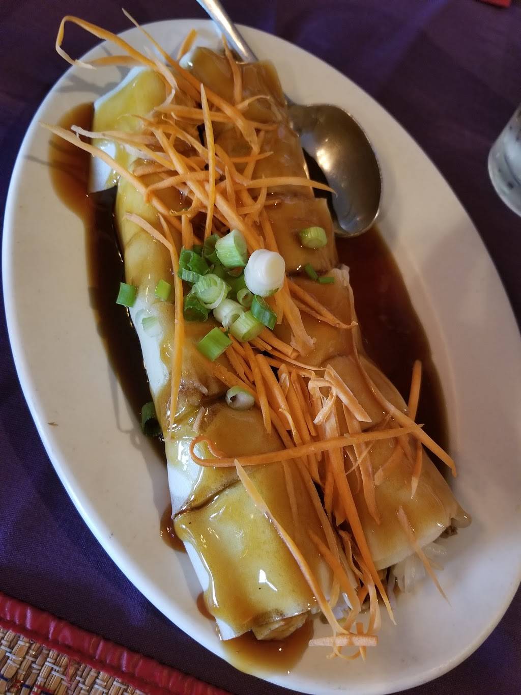 Singha Thai Restaurant | restaurant | 2237 S 108th St, Milwaukee, WI 53227, USA | 4145411234 OR +1 414-541-1234