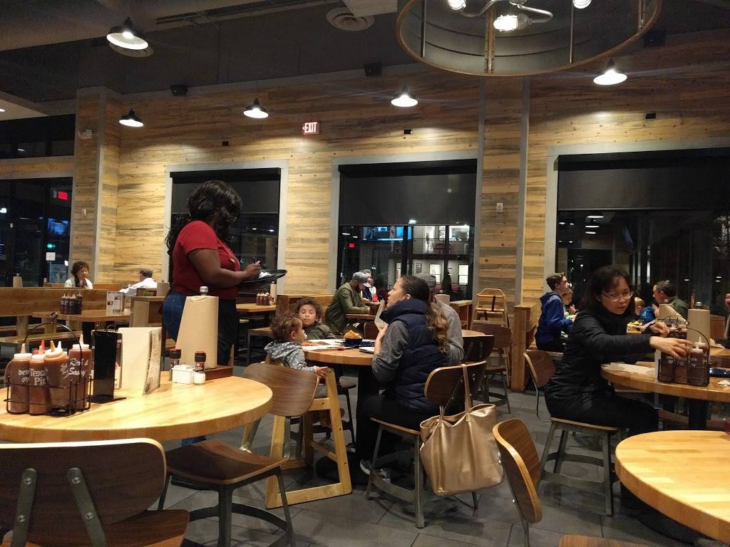 Famous Daves Alameda | restaurant | 2690 5th St Ste B, Alameda, CA 94501, USA | 5107643786 OR +1 510-764-3786