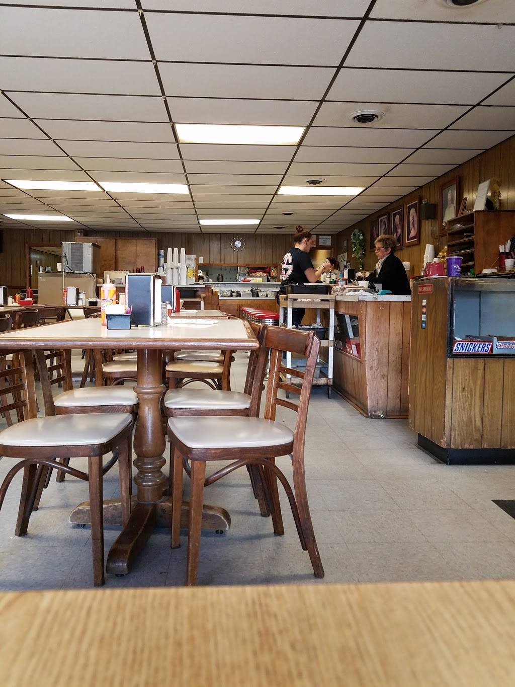 Home Folks Cafe | cafe | 209 E Main St, Cherryville, NC 28021, USA | 7044359336 OR +1 704-435-9336