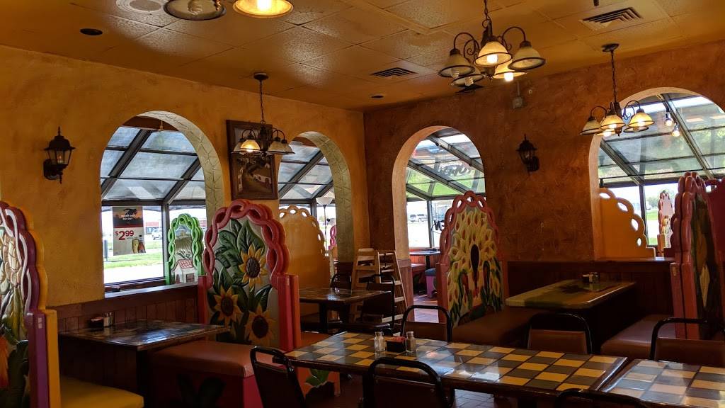 La Hacienda | restaurant | 927 N Rte 49, Casey, IL 62420, USA | 2179322974 OR +1 217-932-2974