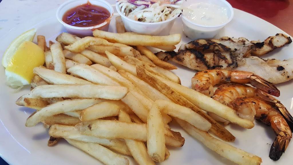 Willie’s Grill & Icehouse | restaurant | 7911 Interstate 35 Access Rd, San Antonio, TX 78224, USA | 2105415253 OR +1 210-541-5253