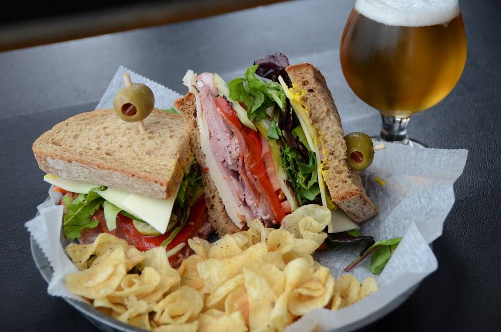 Chilly Water Brewing Company | restaurant | 719 Virginia Ave #105, Indianapolis, IN 46203, USA | 3179640518 OR +1 317-964-0518