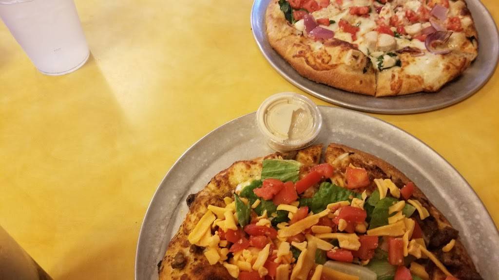 Solos Pizza Cafe | restaurant | 2700 Annapolis Cir N, Plymouth, MN 55441, USA | 7633310233 OR +1 763-331-0233