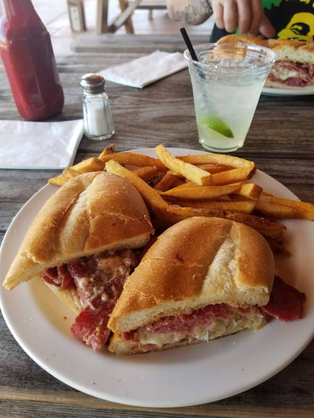 The Wakehouse | restaurant | 850 Kings River Rd, Reedley, CA 93654, USA | 5596379000 OR +1 559-637-9000