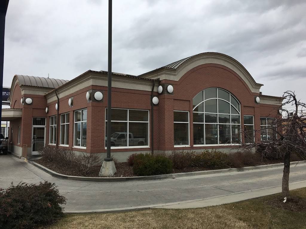 Crown Burgers Restaurant | restaurant | 3270 S State St, South Salt Lake, UT 84115, USA | 8014636644 OR +1 801-463-6644