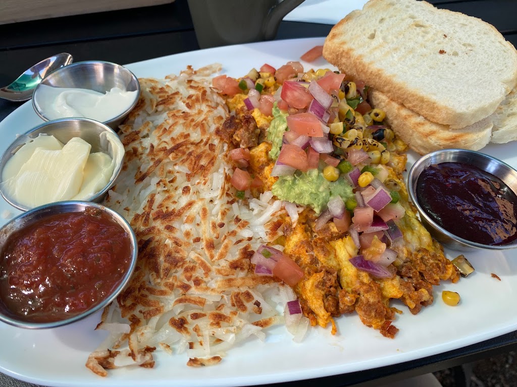 Alpine Pantry and Provisions LLC | restaurant | 324 W Lake St Box 4236, McCall, ID 83638, USA | 2086306557 OR +1 208-630-6557