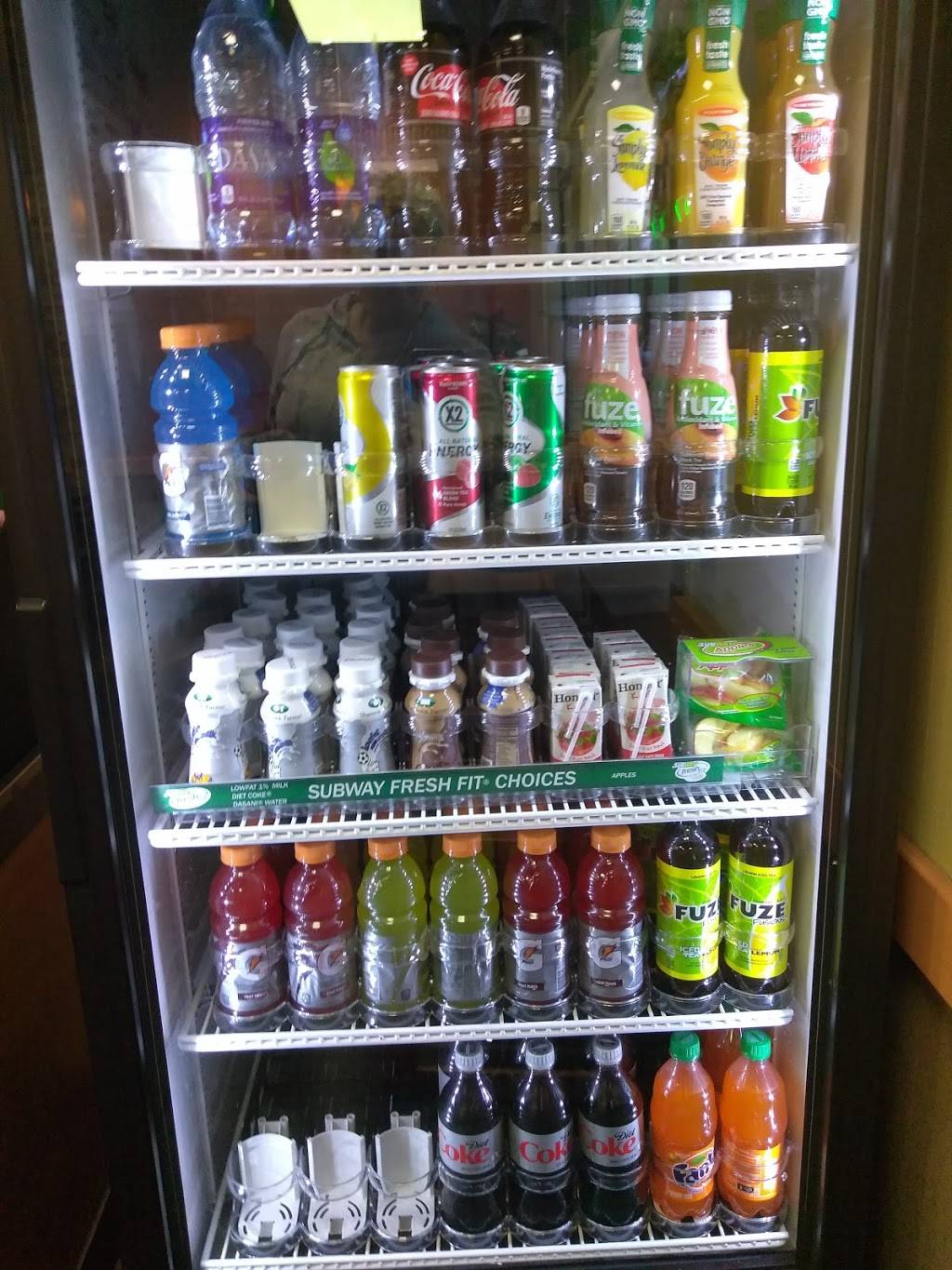 Subway Restaurants | restaurant | Suite 2, Door 3, 2828 Country Club Blvd, Stockton, CA 95204, USA | 2094513985 OR +1 209-451-3985