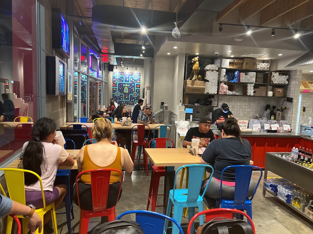 La Calle | restaurant | 3321 Ella Blvd, Houston, TX 77018, USA | 7134975502 OR +1 713-497-5502