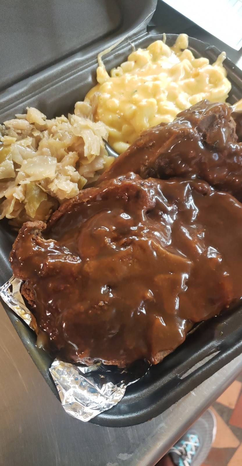 LookAtDatDer BBQ House & Catering | restaurant | 411 Deck St, Greenville, NC 27834, USA | 2527564288 OR +1 252-756-4288