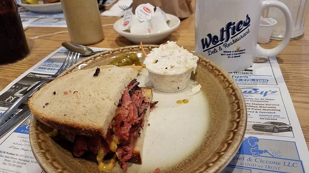 Wolfies | restaurant | 199 NJ-37, Toms River, NJ 08753, USA | 7322449466 OR +1 732-244-9466