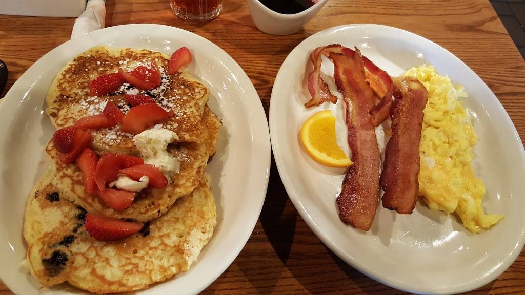 Cracker Barrel Old Country Store | restaurant | 2140 Manna Court, Rock Hill, SC 29730, USA | 8033276141 OR +1 803-327-6141